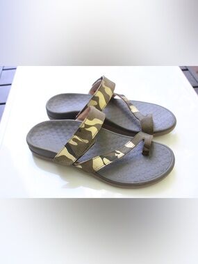 Vionic Morgan sandals